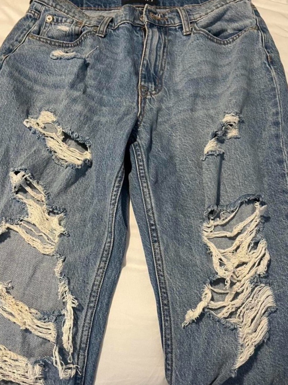 Aeropostale Distressed Boyfriend Jeans in Medium Blue
